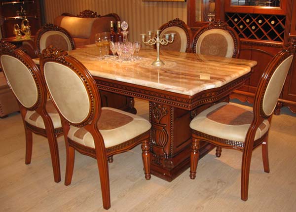 餐桌選擇實木材質有更好設計效果